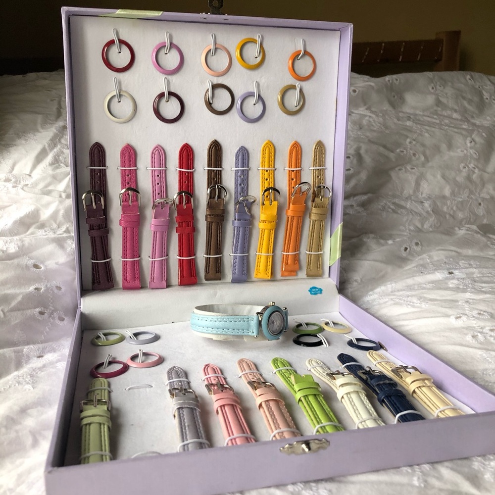 18-in-1 watch set